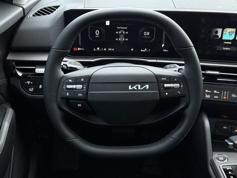 Used 2026 Kia Sportage SX image 14