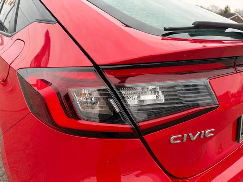 Used 2025 Honda Civic Sport image 25