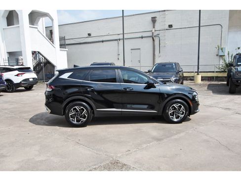 Certified 2025 Kia Sportage LX FWD image 8
