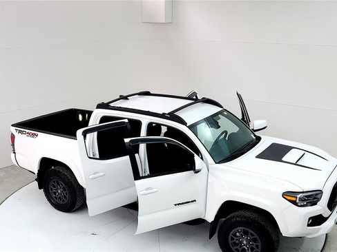 Used 2023 Toyota Tacoma TRD Sport image 17
