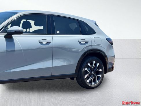 Used 2027 Honda HR-V EX-L image 9