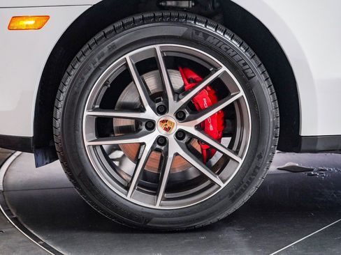 Used 2022 Porsche Macan S image 14