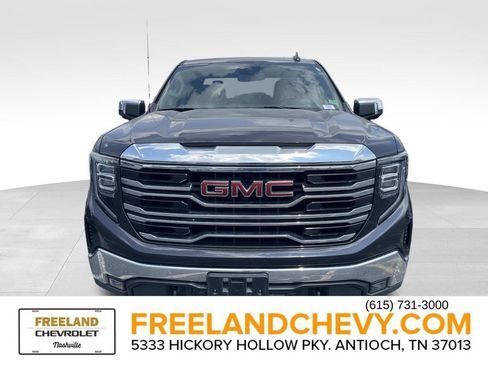 Used 2025 GMC Sierra 1500 SLT AWD/4WD image 2
