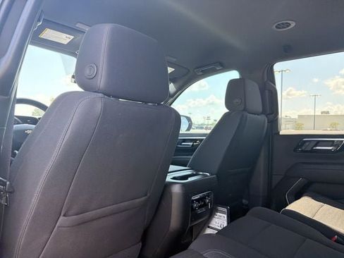 Used 2026 Chevrolet Tahoe LS RWD image 13