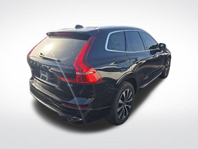 Used 2023 Volvo XC60 B5 Plus FWD image 4