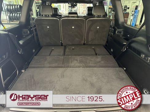 Used 2024 Jeep Wagoneer 4WD w/ Premium Group I image 43