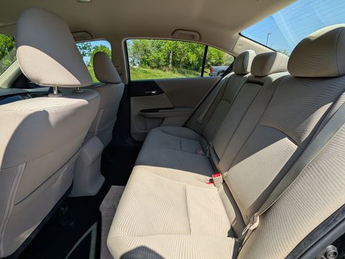 Used 2016 Honda Accord LX image 22
