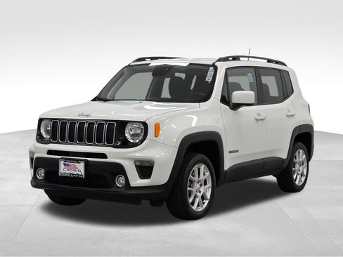 Used 2020 Jeep Renegade Latitude w/ Cold Weather Group AWD/4WD image 3