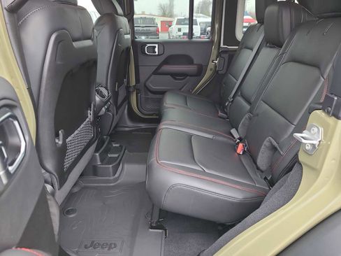 New 2026 Jeep Wrangler Unlimited Rubicon w/ Technology Group image 21