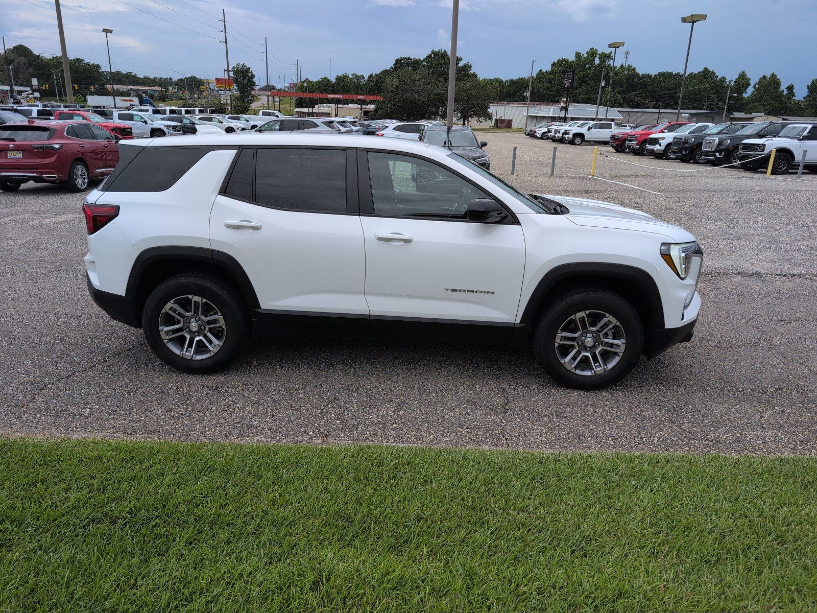 Used 2026 GMC Terrain Elevation FWD image 6