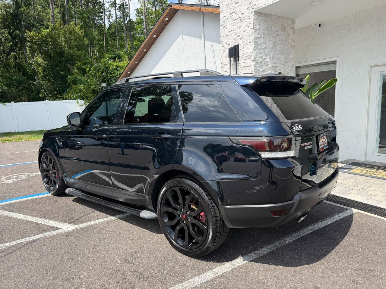 Used 2014 Land Rover Range Rover Sport Supercharged AWD/4WD image 12