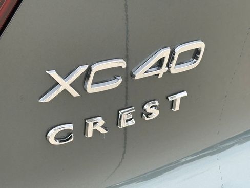 New 2026 Volvo XC40 B5 Plus w/ Protection Package Premier image 10