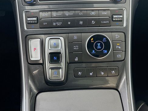 Used 2023 Hyundai Santa Fe Limited image 24