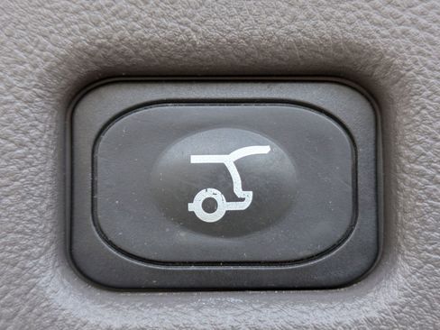 Used 2018 Lincoln MKX Reserve w/ Driver Assistance Package image 15