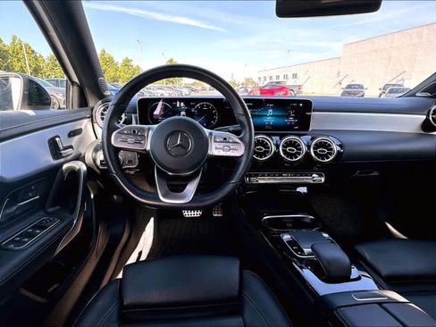 Used 2019 Mercedes-Benz A 220 image 11