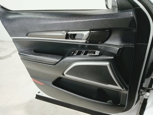 Used 2025 Kia Telluride S FWD image 32
