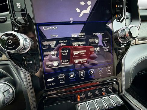 Used 2020 RAM 1500 Limited image 23