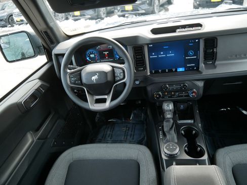 Used 2025 Ford Bronco 4-Door image 9