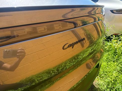Certified 2023 Porsche Cayenne Coupe AWD/4WD image 11