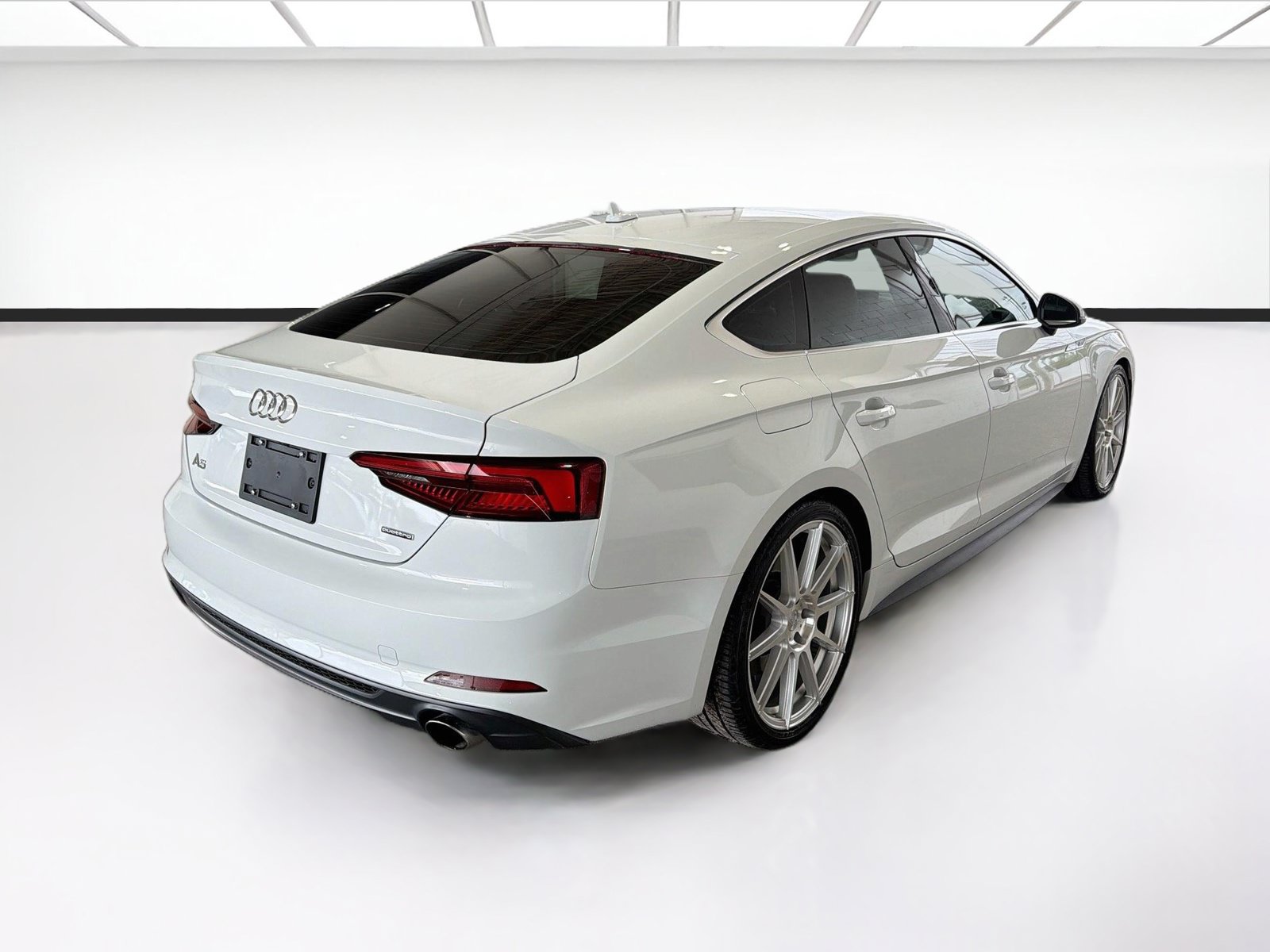 Used 2019 Audi A5 2.0T Premium w/ Convenience Package AWD/4WD image 4