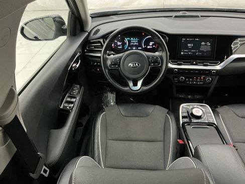 Used 2020 Kia Niro EX w/ Cold Weather Package FWD image 29