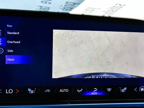 Used 2025 Chevrolet Equinox EV LT FWD image 22