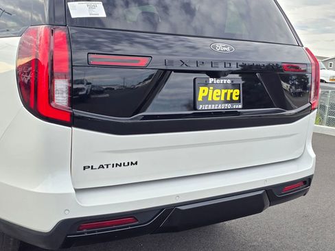 New 2026 Ford Expedition Platinum image 7