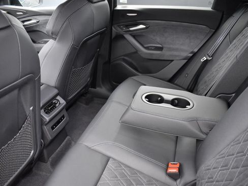 New 2027 Audi SQ6 e-tron Premium Plus AWD/4WD image 18