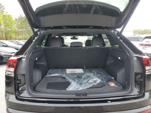 New 2026 Volkswagen Atlas Cross Sport SEL Premium R-Line AWD/4WD image 8