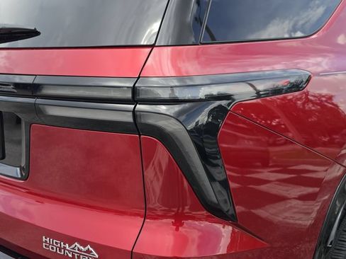 New 2026 Chevrolet Traverse High Country AWD/4WD image 10