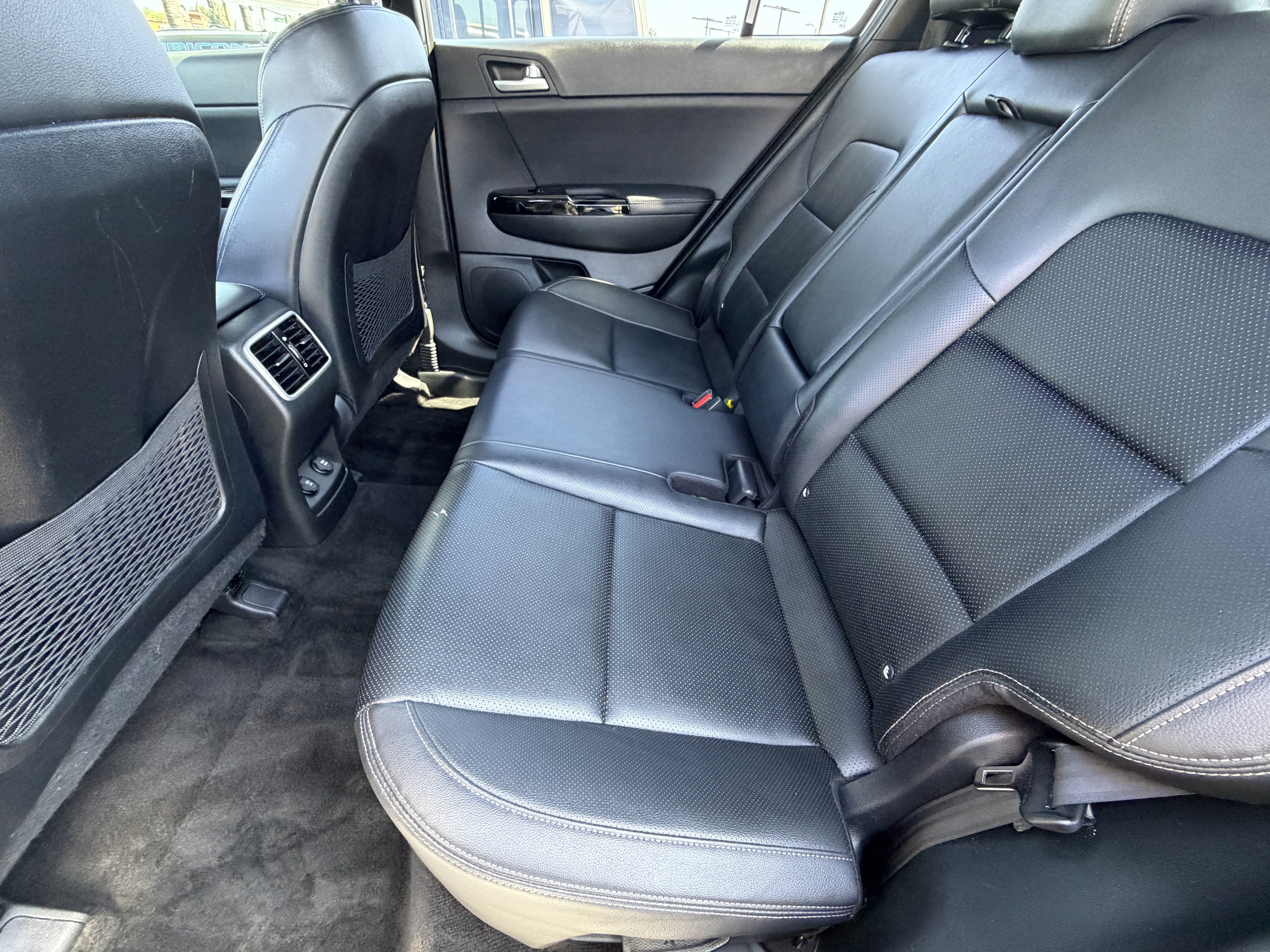 Used 2022 Kia Sportage Nightfall Edition w/ Nightfall Fwd Premium Package image 27