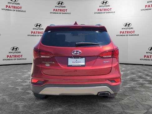 Used 2018 Hyundai Santa Fe Sport w/ 2.4L Value Package 02 FWD image 4