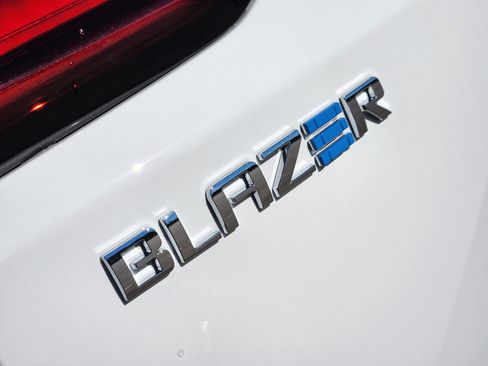 New 2026 Chevrolet Blazer EV LT image 7