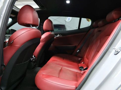 Used 2021 Kia Stinger GT1 image 31