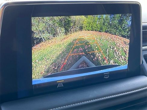 Used 2023 Chevrolet Suburban Premier image 24