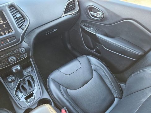 Used 2023 Jeep Cherokee Altitude Lux image 12