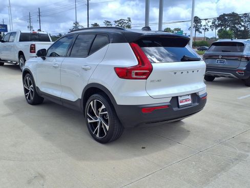 Used 2021 Volvo XC40 T5 R-Design AWD/4WD image 6