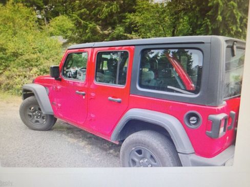 Used 2024 Jeep Wrangler Unlimited Sport AWD/4WD image 6