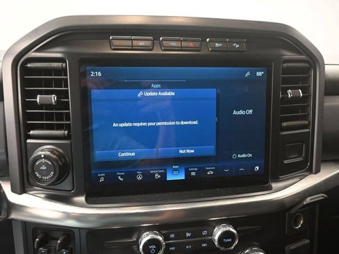 Used 2021 Ford F150 Lariat w/ Trailer Tow Package AWD/4WD image 4