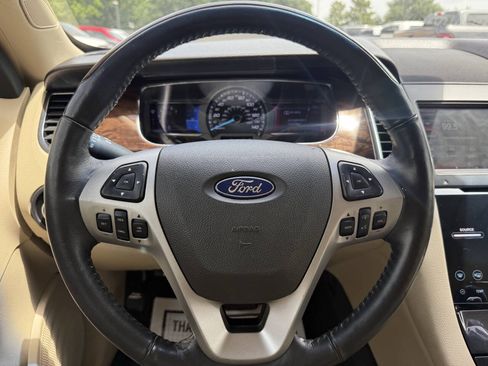 Used 2013 Ford Taurus Limited FWD image 23