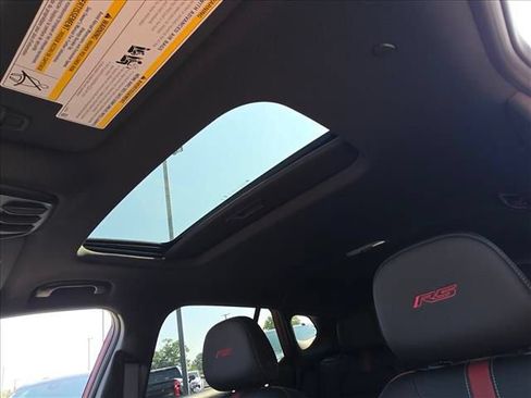 New 2026 Chevrolet Trax RS w/ Sunroof Package FWD image 19