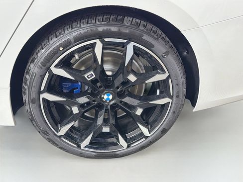 New 2026 BMW 330i xDrive Sedan w/ M Sport Package AWD/4WD image 34