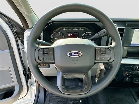 New 2025 Ford F550 4x4 Regular Cab Super Duty image 7