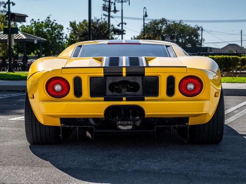 Used 2006 Ford GT image 10