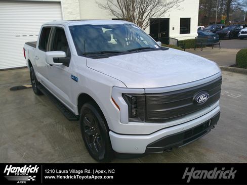 Used 2025 Ford F150 Lightning Lariat image 1