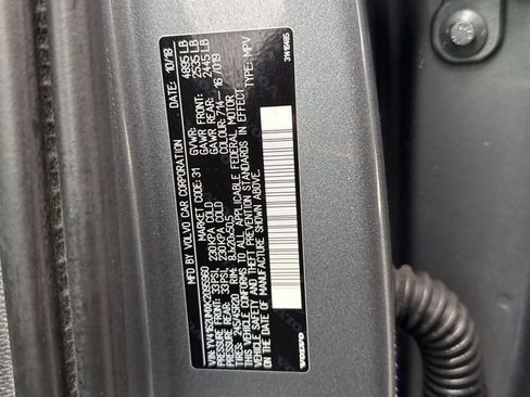 Used 2019 Volvo XC40 T5 R-Design image 13