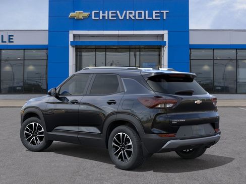 New 2026 Chevrolet TrailBlazer LT w/ LT Cold Weather Package AWD/4WD image 3