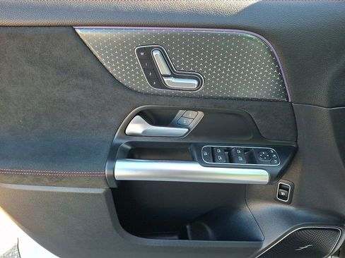 Used 2024 Mercedes-Benz GLA 250 4MATIC image 13