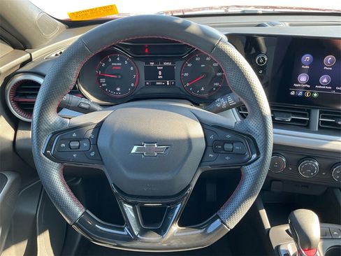 Used 2024 Chevrolet Trax RS w/ Driver Confidence Package image 16