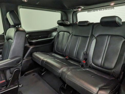 Used 2024 Jeep Wagoneer Series III image 36